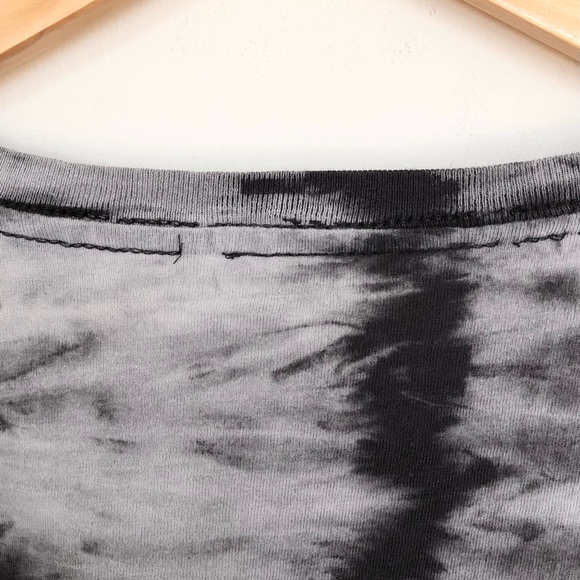 2/25 Metallica T-Shirt - Picture 8 of 9